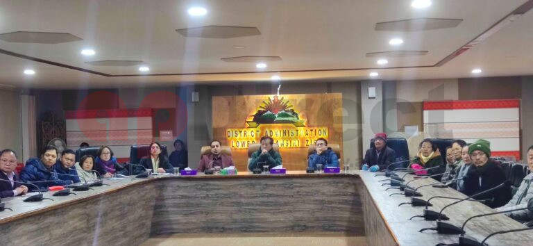 Deputy Commissioner holds meeting